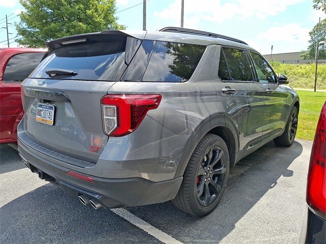 2023 Ford Explorer ST photo 4