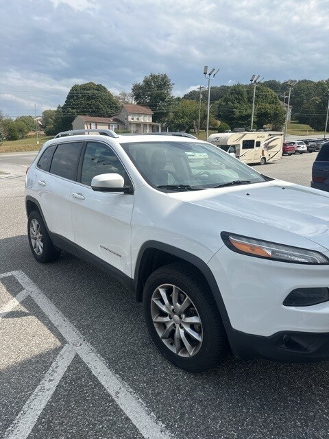 2018 Jeep Cherokee Limited photo 2