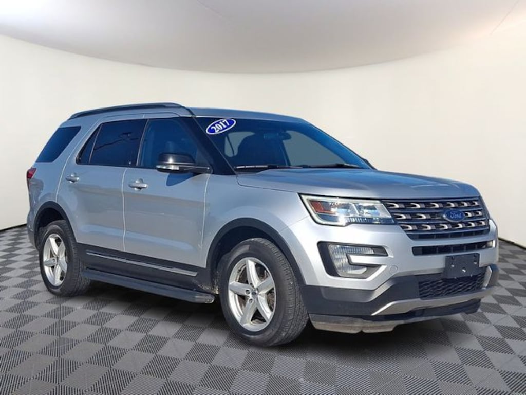 Used 2017 Ford Explorer XLT SUV