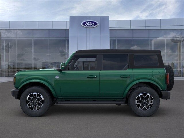 2024 Ford Bronco Outer Banks photo 3