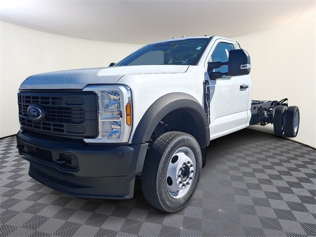 2024 Ford F-450 Super Duty Chassis Cab XL's photo