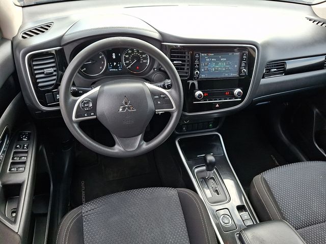 Used 2020 Mitsubishi Outlander ES with VIN JA4AZ3A3XLZ015507 for sale in Red Lion, PA