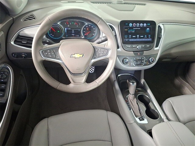 2016 Chevrolet Malibu Hybrid photo 2