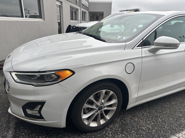 2020 Ford Fusion Energi Titanium photo 2