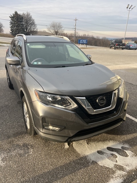 2018 Nissan Rogue SV's photo