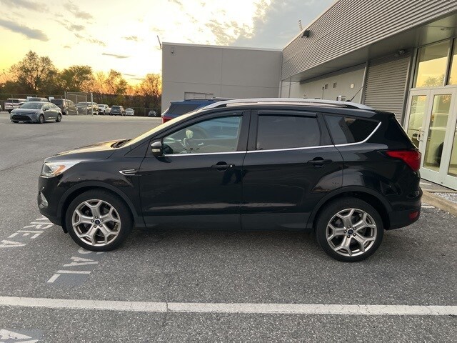 2019 Ford Escape Titanium photo 4