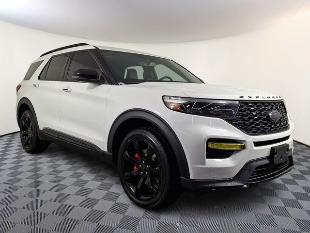 2023 Ford Explorer ST 4WD's photo