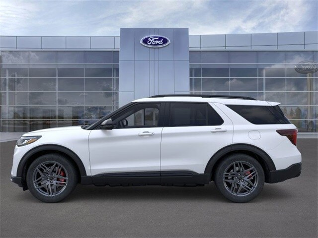 2025 Ford Explorer ST photo 2