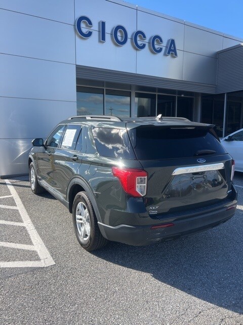 2022 Ford Explorer XLT photo 2