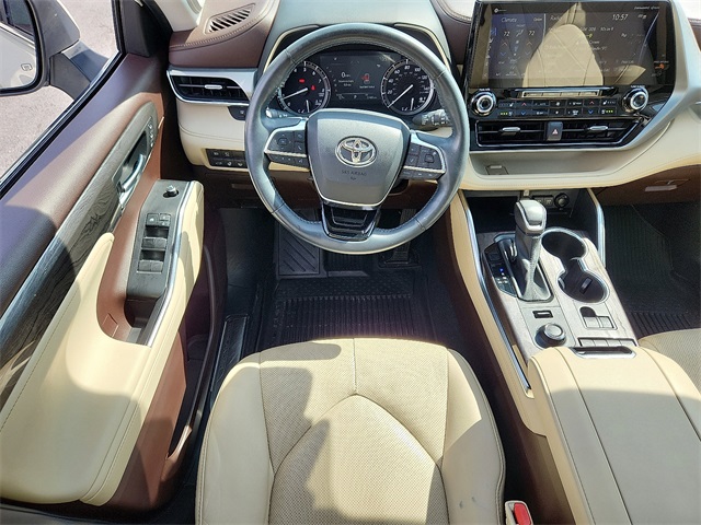 Used 2021 Toyota Highlander Platinum with VIN 5TDFZRBH6MS112649 for sale in Red Lion, PA