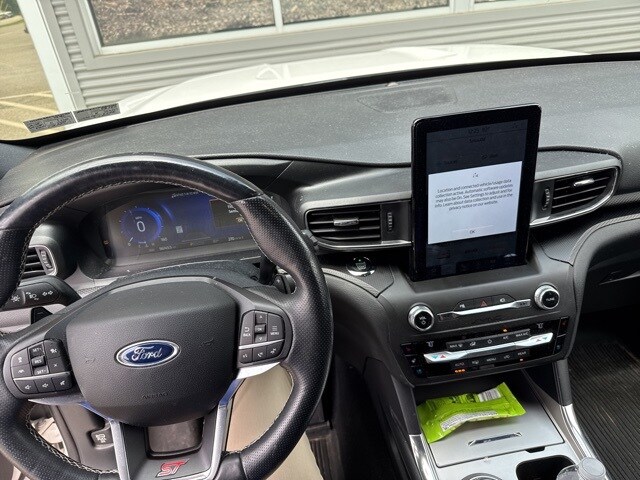 2020 Ford Explorer ST photo 2