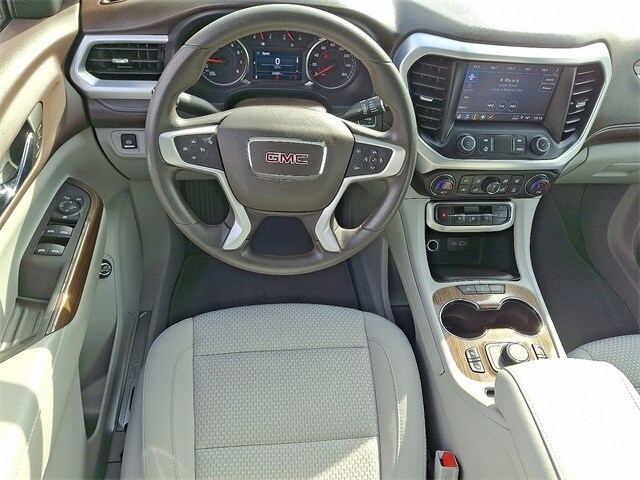 2023 Gmc Acadia SLE photo 2