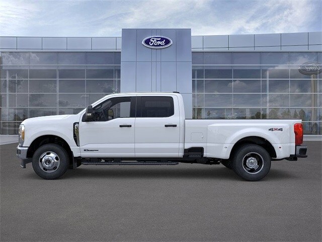 2026 Ford F-350 XLT photo 3