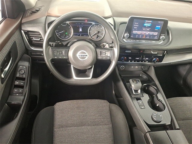 2021 Nissan Rogue SV photo 4