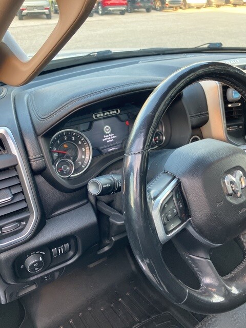 2019 Ram 1500 Laramie photo 4