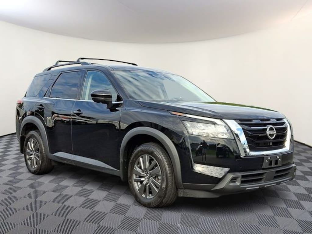 Used 2024 Nissan Pathfinder SV SUV
