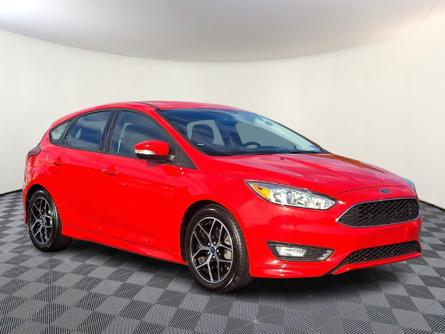 Used 2016 Ford Focus SE with VIN 1FADP3K22GL328421 for sale in Red Lion, PA
