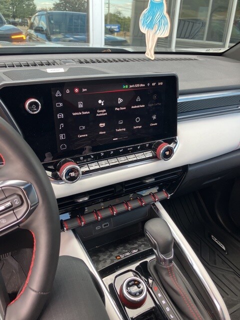 2024 Gmc Canyon AT4X photo 2