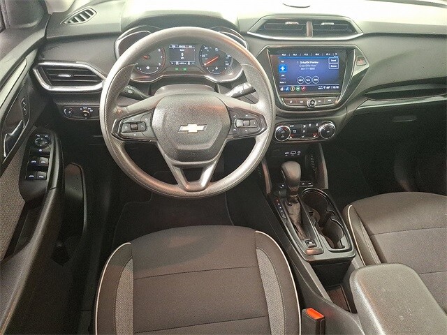2023 Chevrolet Trailblazer LT photo 2