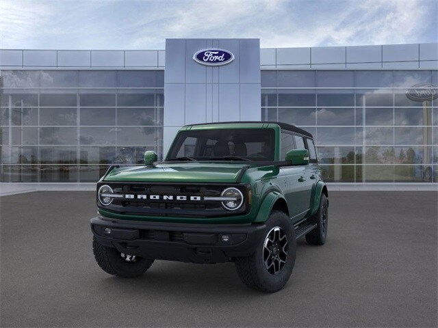 2024 Ford Bronco Outer Banks photo 2