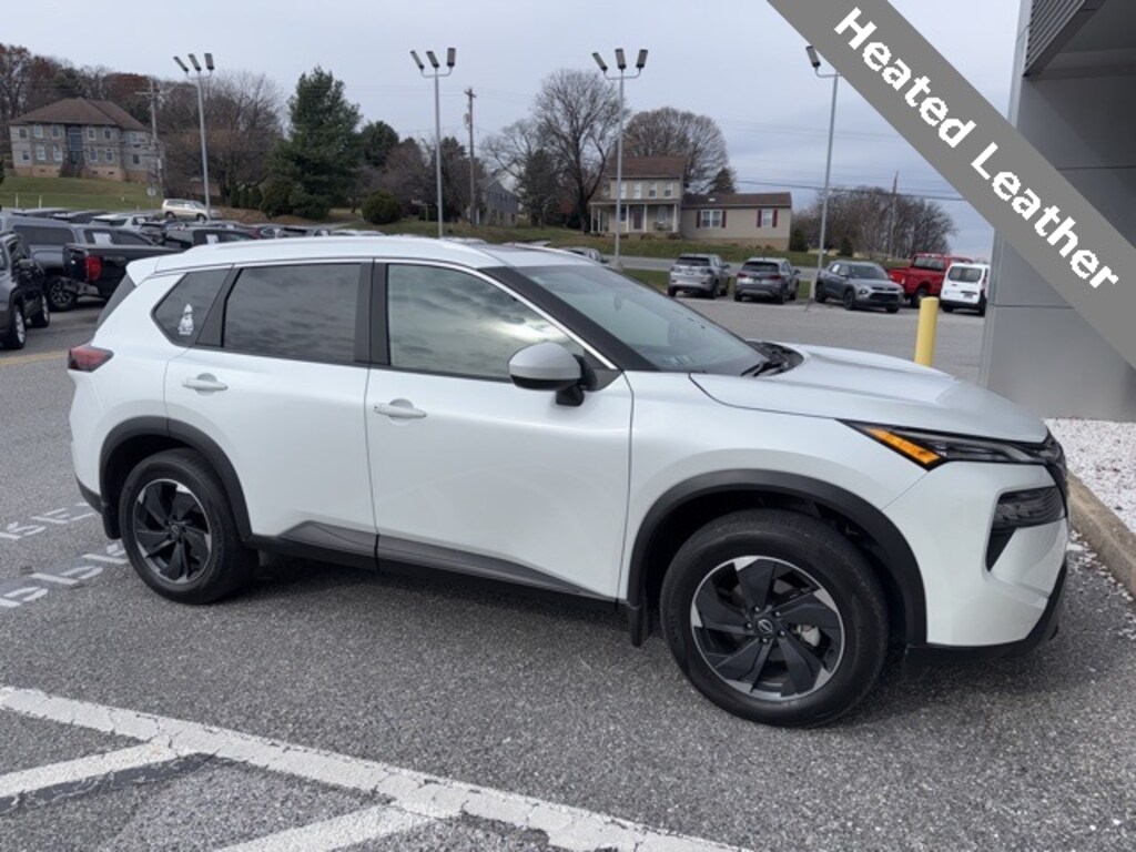 Used 2024 Nissan Rogue SV SUV