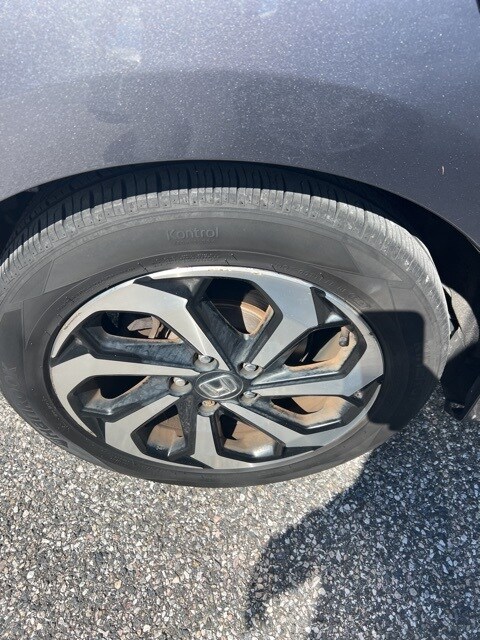 2017 Honda Accord EX-L photo 4