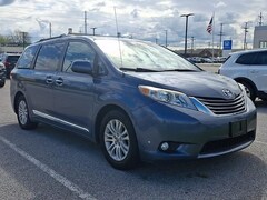 2013 Toyota Sienna XLE V6 8 Passenger Van