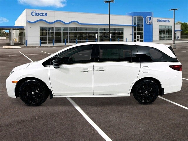 2025 Honda Odyssey photo 2