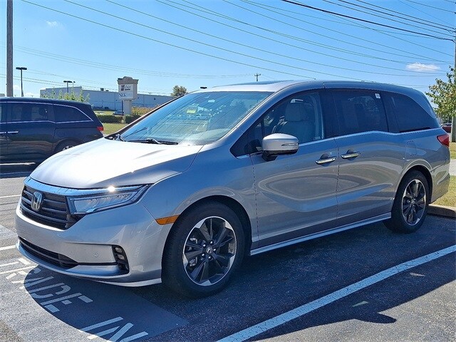 2024 Honda Odyssey Elite photo 2