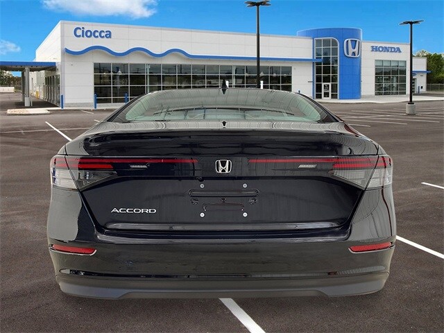 2025 Honda Accord SE photo 3