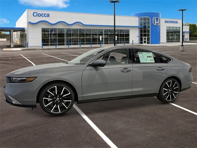 2025 Honda Accord Hybrid Touring photo 2