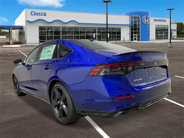 2025 Honda Accord Hybrid Sport-L photo 3