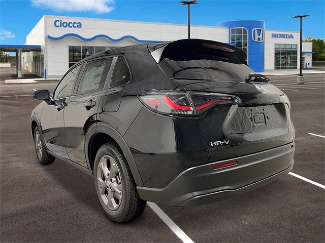 2026 Honda HR-V LX photo 3