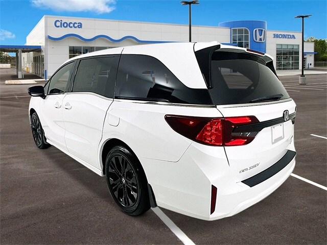 2025 Honda Odyssey photo 3