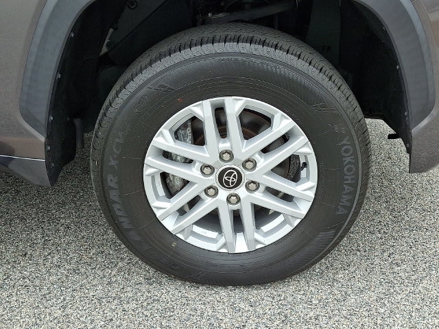 2022 Toyota Tundra SR5 - Photo 12