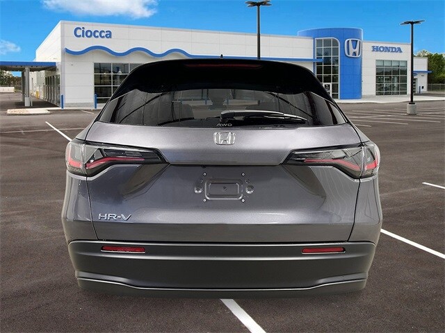 2026 Honda HR-V LX photo 4