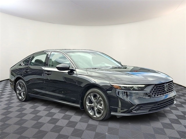 2023 Honda Accord EX's photo