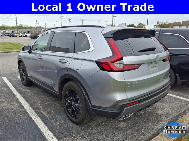 2023 Honda CR-V Hybrid Sport Touring photo 3