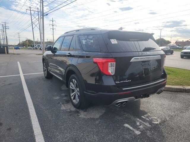2020 Ford Explorer Platinum photo 2