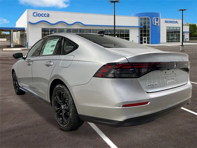 2025 Honda Accord SE photo 3