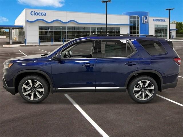 2025 Honda Pilot Touring photo 2