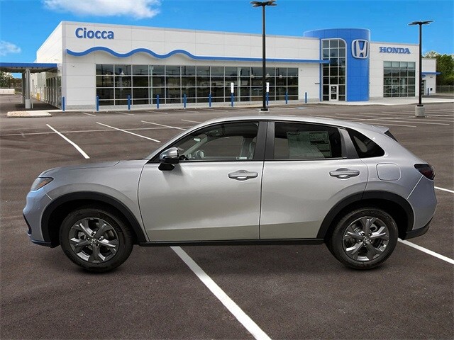 2026 Honda HR-V LX photo 2