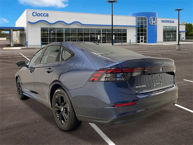 2025 Honda Accord SE photo 3