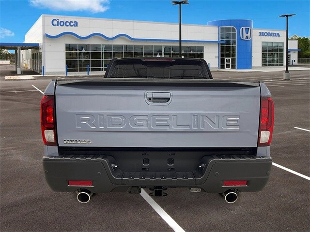 2026 Honda Ridgeline Black Edition photo 3