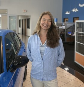 Staff member Hannah Murray from ID_a664062c6145