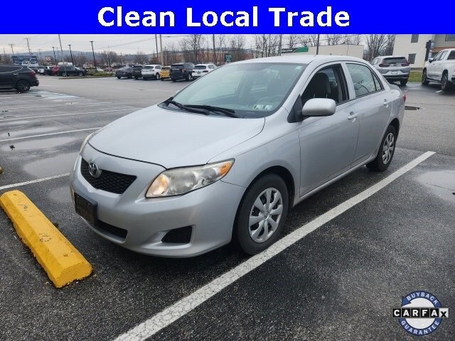 2010 Toyota Corolla LE photo 2