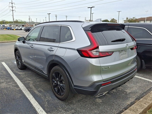 2023 Honda CR-V Hybrid Sport Touring photo 4