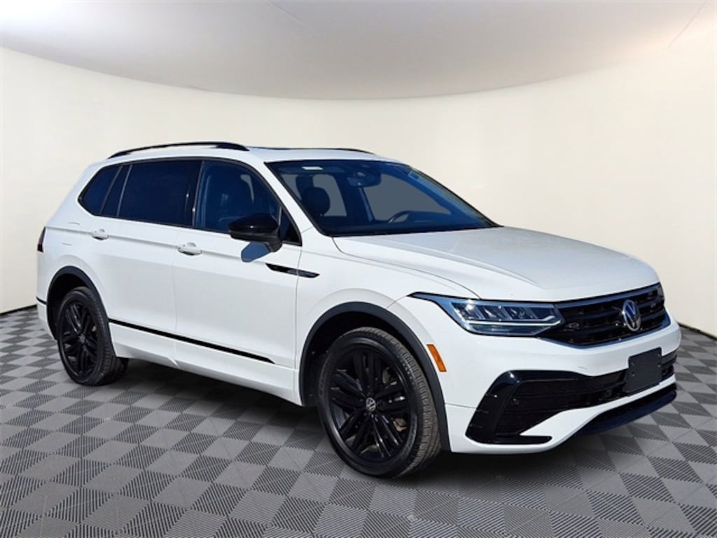 Used 2022 Volkswagen Tiguan 2.0T SE R-Line Black SUV