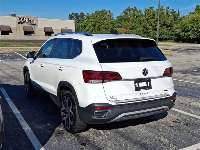 2022 Volkswagen Taos SEL photo 3
