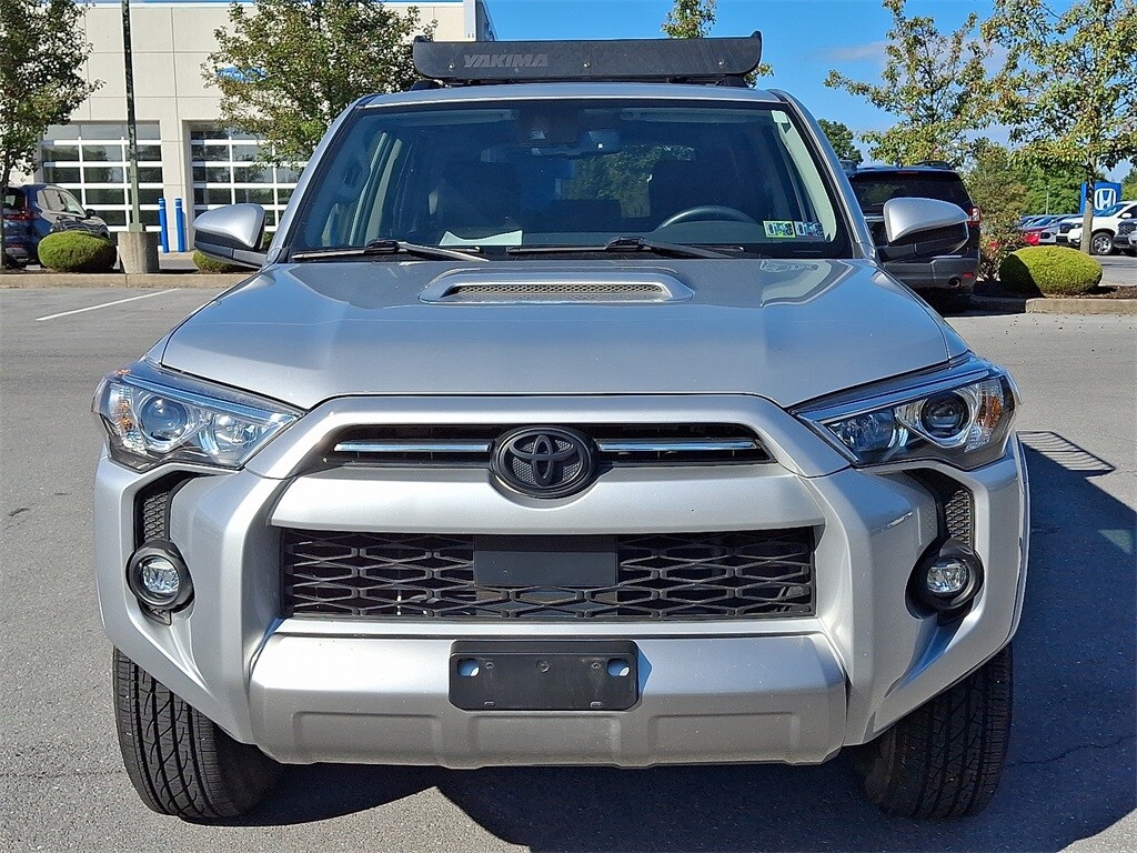 2023 Toyota 4Runner TRD Off-Road photo 4